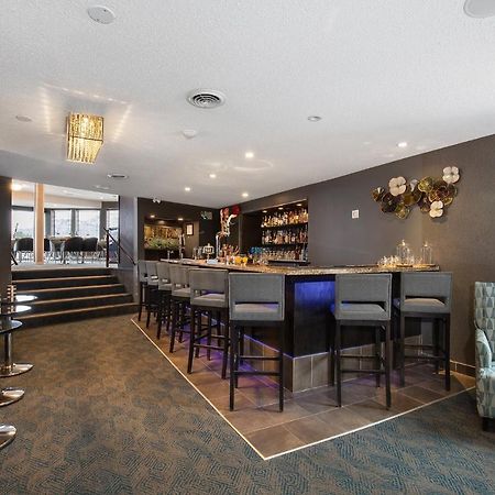 Ramada By Wyndham Kamloops Hotel Екстериор снимка