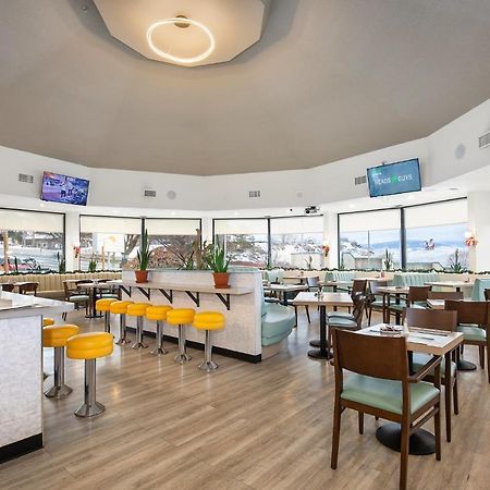 Ramada By Wyndham Kamloops Hotel Екстериор снимка