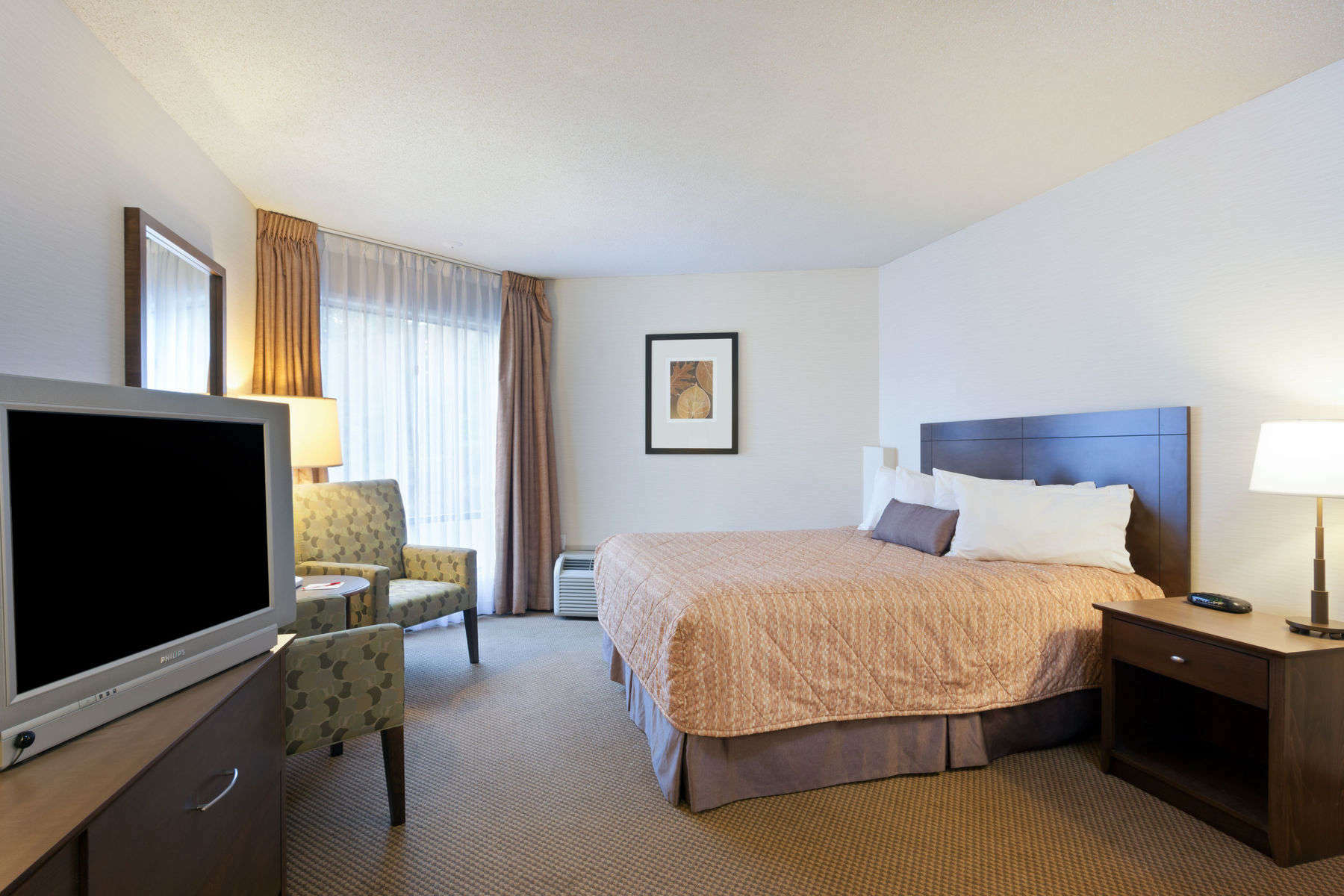 Ramada By Wyndham Kamloops Hotel Екстериор снимка